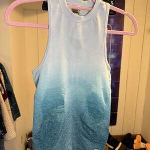 Gymshark Tank Top Womens XS Blue White Ombre Slim Shirt Lightweight Logo